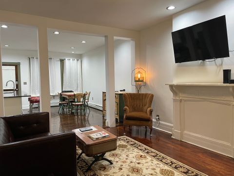 Entire Place 3Bed.1Bath