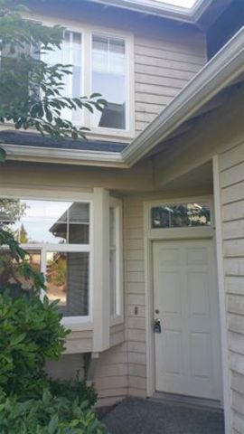 3 Bedroom 2.5 Bath Edmonds Townhome