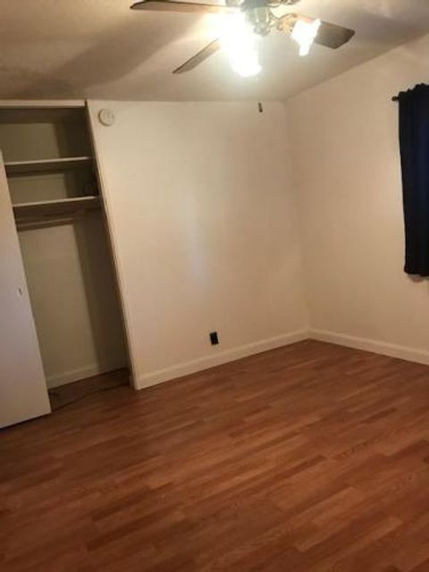 Private Room in 3Bed.1Bath