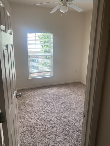 Private Room in 3Bed.3Bath