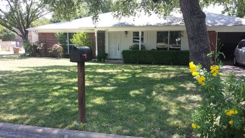 Shared Room in 3Bed.2Bath