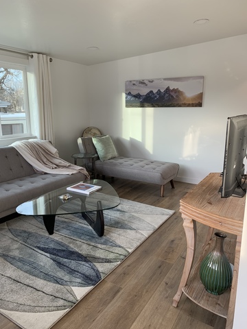 Entire Place 2Bed.1Bath