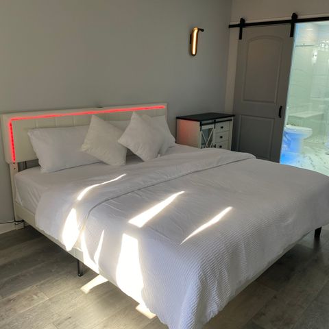 Entire Place 3Bed.3Bath