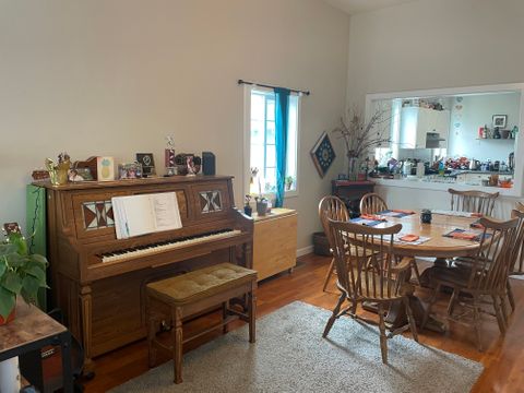 Private Room in 6Bed.1.5Bath
