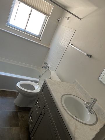Entire Place 3Bed.1Bath