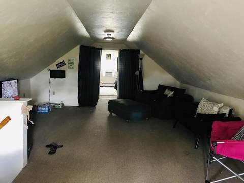 Private Room in 3Bed.1Bath