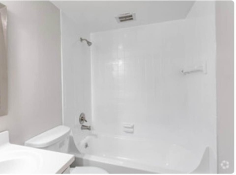 Shared Room in 2Bed.1Bath