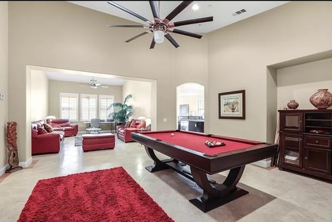 Private Room in 3bed.3Bath home