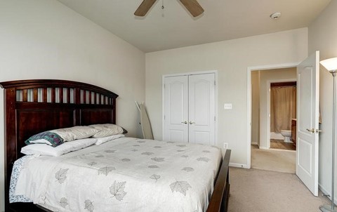 Private Room in 3Bed.3Bath