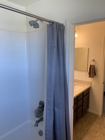Private Room in 3Bed.3Bath