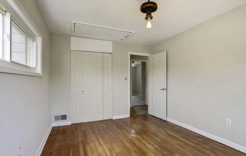 Private Room in 3Bed.1Bath