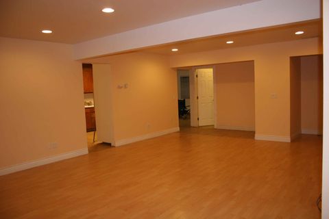 Private Room in 3Bed.2Bath