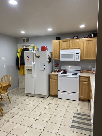 Private Room in 3Bed.2Bath