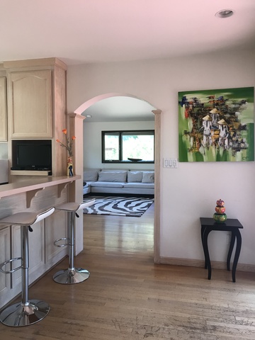Large bedroom near Stanford