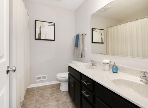 Entire Place 4Bed.2Bath