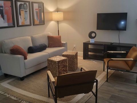 Entire Place 2Bed.1Bath