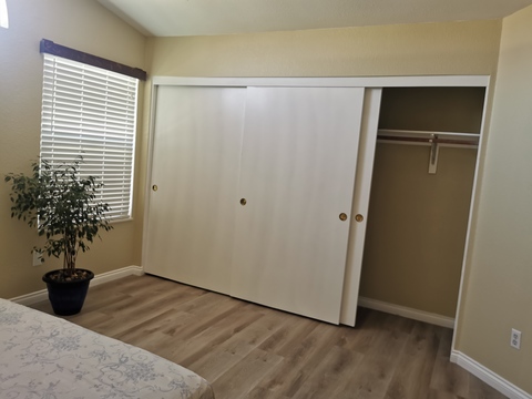 Private Room in 3Bed.3Bath