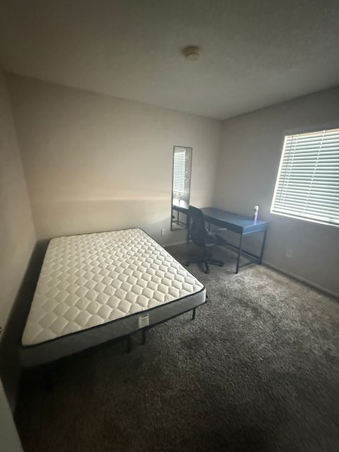 Private Room in 3Bed.2Bath