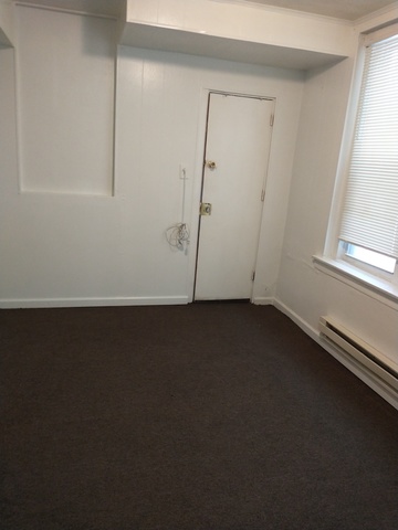 Private Room in 3Bed.1Bath