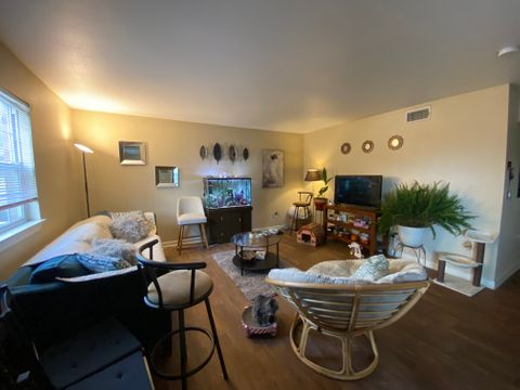 Private Room in 2Bed.2Bath