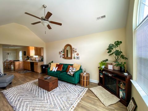 Private Room in 2Bed.2Bath