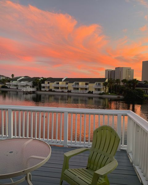 Entire Place 2Bed.2.5Bath