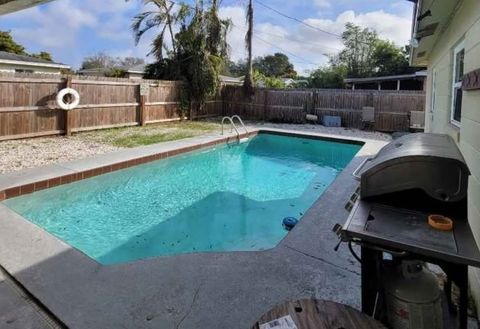 Private Room in 3Bed.2Bath