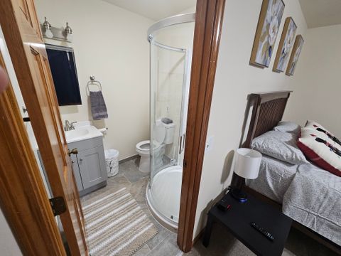 Entire Place 4Bed.3.5Bath