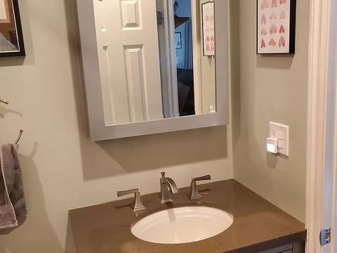 Entire Place 2Bed.1Bath
