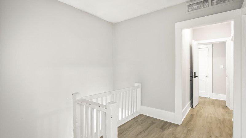Newly-renovated & comfortable Jacksonville Duplex / Multiplex with Backyard (id. 6400)