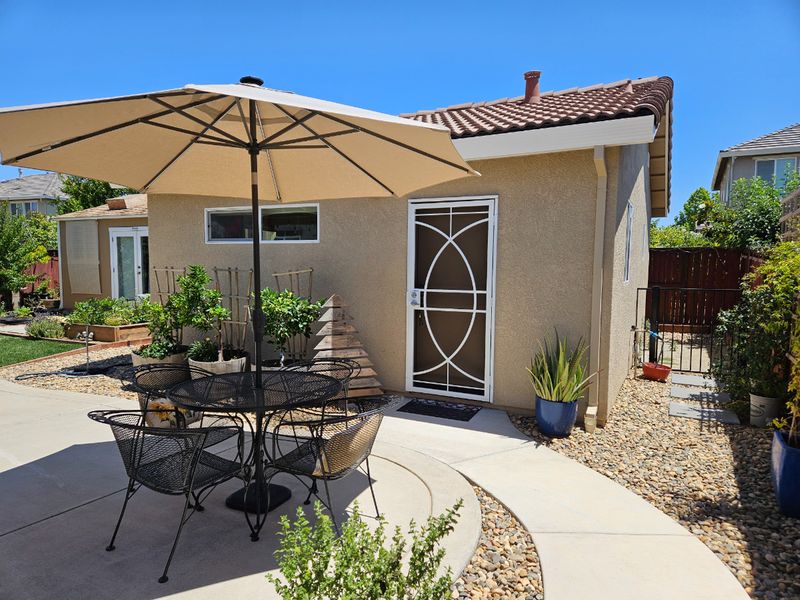 roommates in Elk Grove Entire Place 1Bed.1Bath - cirtru.com