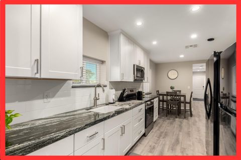 Ultra-Quiet Rooms w/ Independent AC Systems | Utilities & High-Speed WiFi Included | Experienced Host (id. 21025)