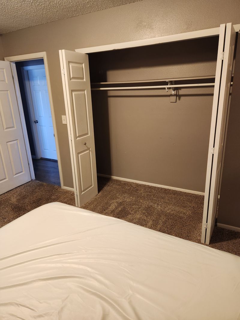 roommates in Colorado Springs Private Room in 5Bed.2Bath - cirtru.com