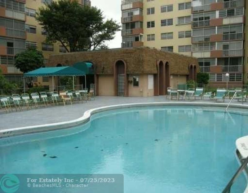 roommates in North Miami Beach Private Room in 1Bed.1.5Bath - cirtru.com