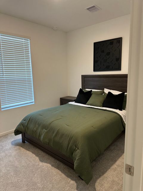 Private Room in 3Bed.2Bath