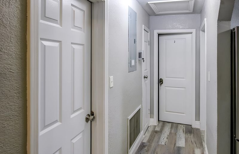 Beautiful Modern Tampa Home (id. 2452)
