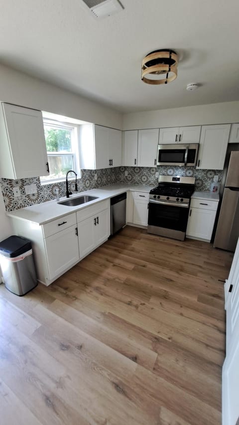 All Utilities Included!  Newly Renovated South Austin Home  | No Move-In Fee! | Modern Design + Dedicated Workspace  | Prime Austin Location (id. 12977)