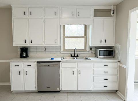 roommates in Undisclosed, Lawrenceville, GA 30044 Join a community of professionals at a newly renovated space  Enjoy peace of mind smart-lock privacy,  ultra-fast Wi-Fi, and  &nbsp;plenty of parking. All utilities are included. Experience modern&nbsp;living that feels like home. (id. 28541) - cirtru.com