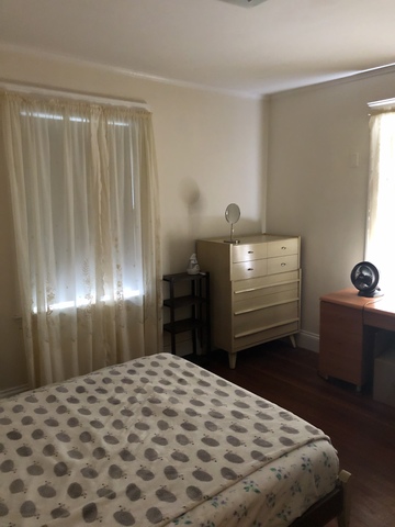 Private Room in 3Bed.1Bath