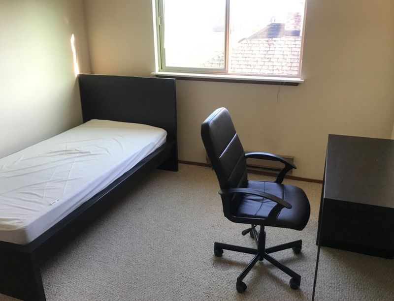 roommates in Seattle Private Room in 8Bed.2Bath - cirtru.com