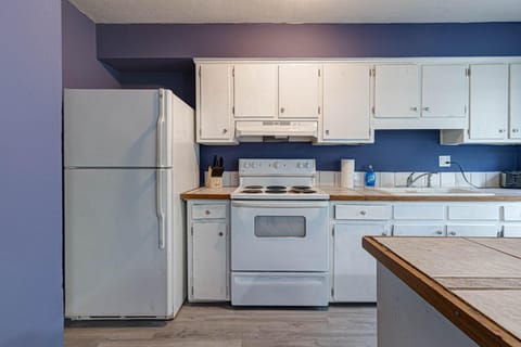 roommates in Undisclosed, Columbus, GA 31906 Columbus home, Newly renovated, with outdoor space! new AC installed, Yard and Grill and Parking (id. 34309) - cirtru.com