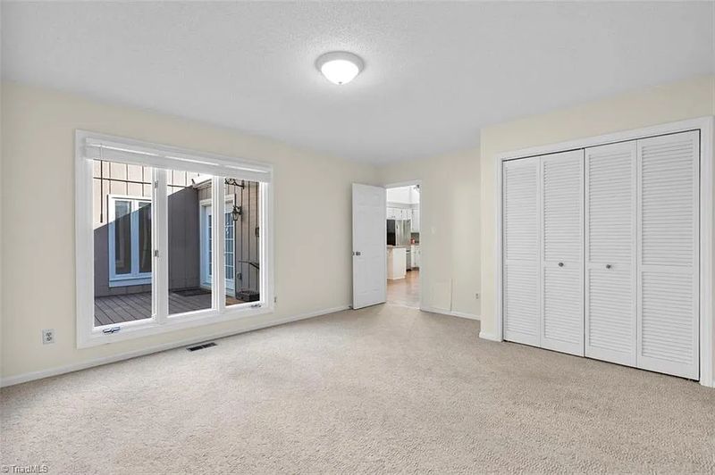 roommates in Greensboro Private Room in 3Bed.2Bath - cirtru.com