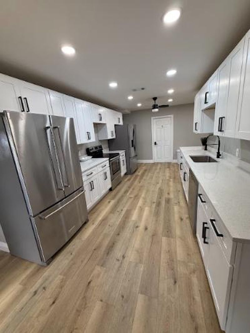 roommates in Undisclosed, Orlando, FL 32809 Live in Orlando, a 10 minute walk to transit stop S Orange Blossom Trail & W Lancaster Rd (id. 31995) - cirtru.com
