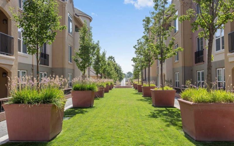 1Bed 1 Bath available for rent