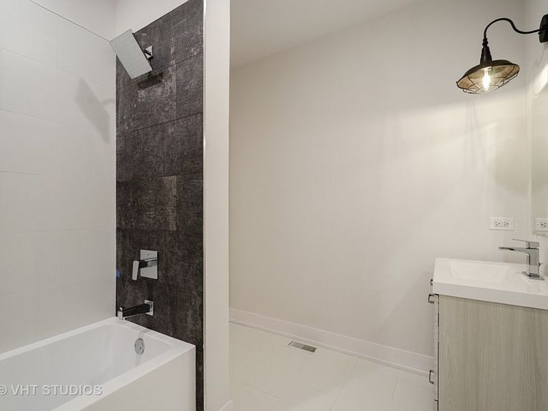 roommates in Skokie furnished 1 bed room avaible - cirtru.com