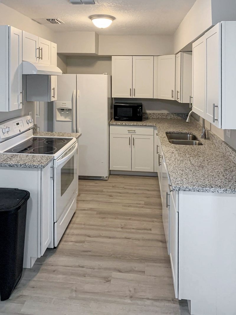 roommates in Undisclosed, Orlando, FL 32808 Comfortable & newly-renovated Orlando House with Dining area (id. 1746) - cirtru.com