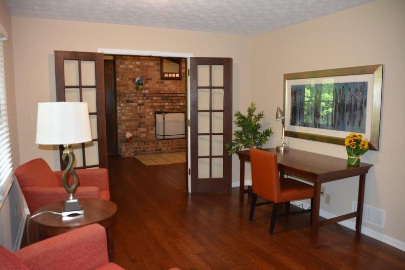 roommates in Undisclosed, Acworth, GA 30102 Quiet house in a great location close to shopping and highways. (id. 7553) - cirtru.com
