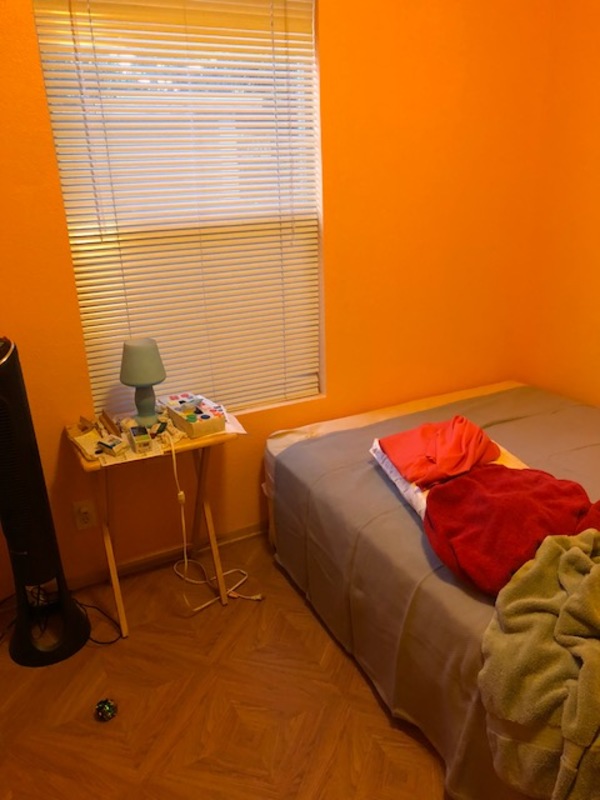 roommates in East Palo Alto Commuter Room - cirtru.com