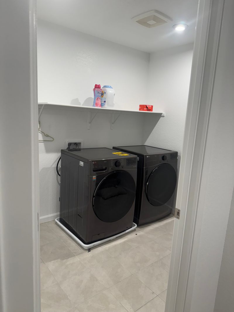 roommates in Rancho Cordova Private Room in 3Bed.2Bath - cirtru.com