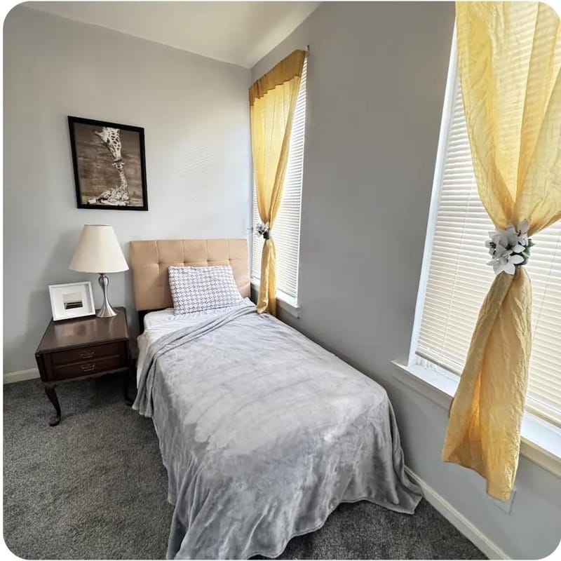 roommates in Undisclosed, Washington, DC 20020 Sunny Fairlawn Flat (id. 25315) - cirtru.com